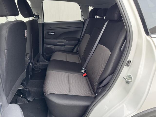 Mitsubishi ASX 1.6 Cleartec Intense / Stoelverwarming / Cruise control / Trekhaak (1200 KG) / Bluetooth / Lichtmetalen velgen