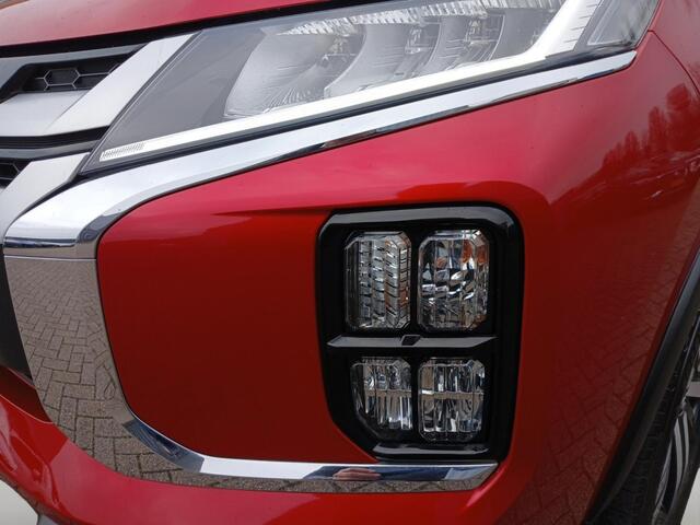 Mitsubishi ASX 2.0 Intense | Trekhaak | Navigatie | Camera | Stoelverwarming | Climate | LED | 18 inch |