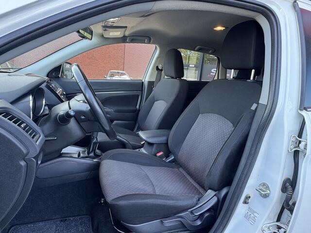 Mitsubishi ASX 1.6 Cleartec Instyle // NAVI // CMAERA // CRUISE // STOELVERWARMING // TREKHAAK // LICHT METALEN VELGEN //