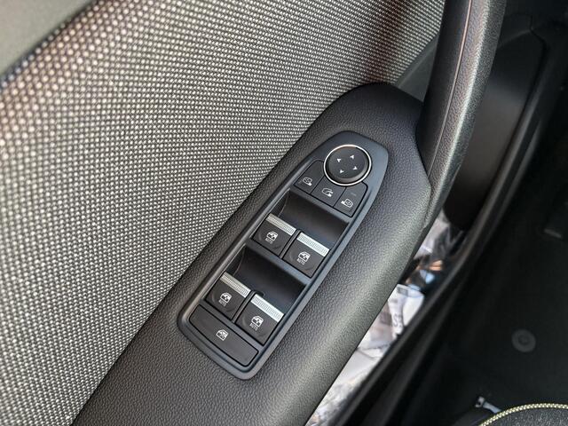 Mitsubishi ASX 1.8 HEV AT Executive / ¤ 3.000,- Voordeel Op de Nieuwprijs / Prijs is rijklaar / Apple Carplay/Android / Autovoorstoelen verwarmd / cruise control adaptief /