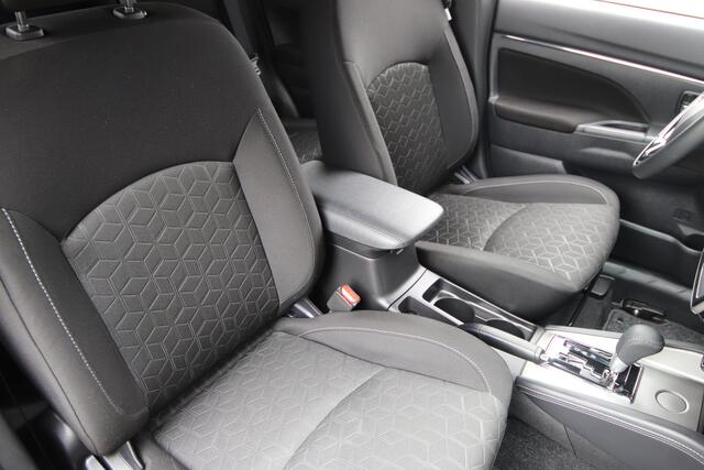 Mitsubishi ASX 2.0 Black Edition, NL-Auto, Dealer O.H.