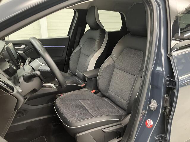 Mitsubishi ASX 1.6 HEV AT Intense+ / Eerste Eigenaar / Dealer Onderhouden / All Seasonbanden / Trekhaak / Apple CarPlay/Android Auto / Camera / Half Lederenbekleding / Cruise Control / Climate Control /