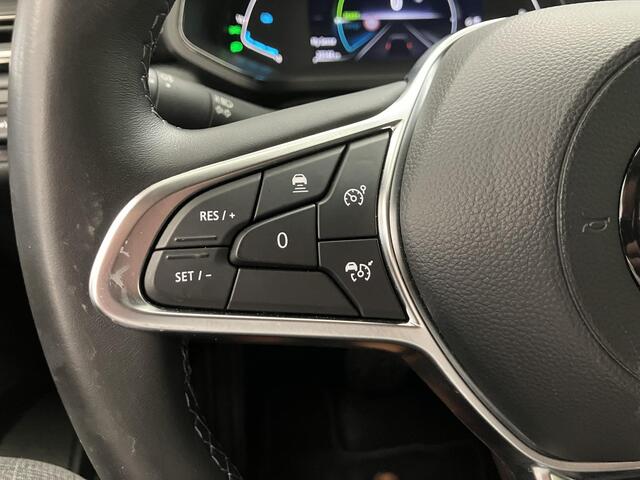 Mitsubishi ASX 1.6 HEV AT Intense+ / Eerste Eigenaar / Dealer Onderhouden / All Seasonbanden / Trekhaak / Apple CarPlay/Android Auto / Camera / Half Lederenbekleding / Cruise Control / Climate Control /