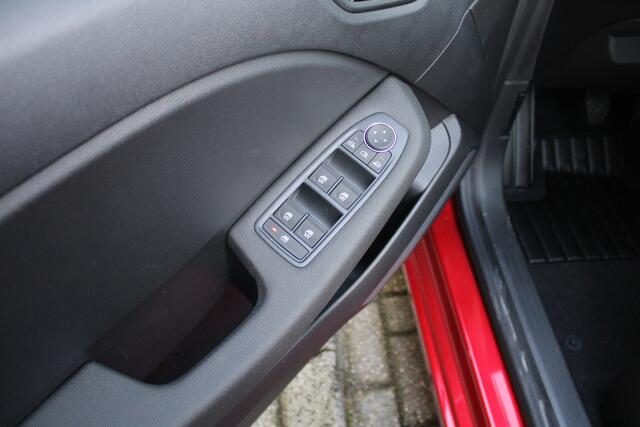 Mitsubishi COLT 1.0T MT Intense NIEUW! Cruise/Climate control, 16"LM velgen, Camera, Apple carplay/Android auto, Parkeersensoren V+A