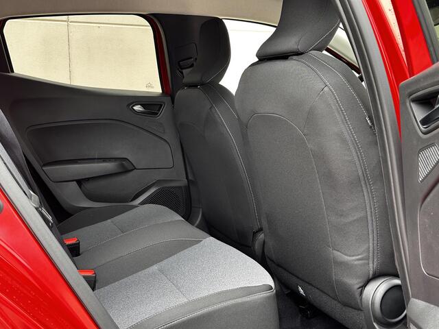 Mitsubishi COLT 1.6 HEV Intense / Automaat / Climate & Cruise Control / Navigatie door Android Auto/Apple CarPlay / Standaard 8 Jaar Fabrieksgarantie! /