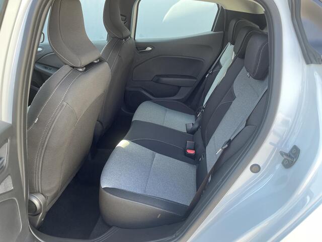 Mitsubishi COLT 1.0T MT Intense / Stoel- en Stuurverwarming / Achteruitrijcamera / Cruise control / Apple Carplay/Android Auto