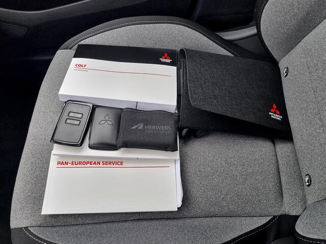 Mitsubishi COLT 1.0T MT Intense / Navigatie via Android Auto/Apple Carplay / Camera / Stoelverwarming / Stuurverwarming