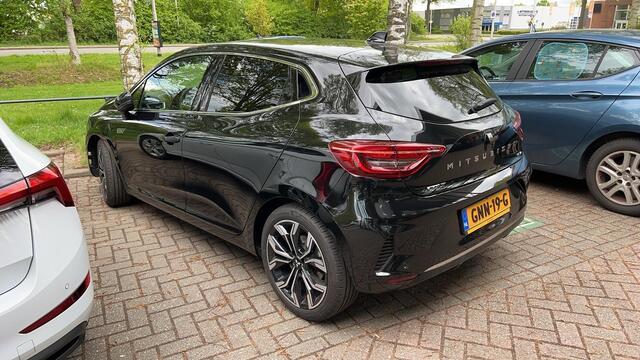 Mitsubishi COLT 1.6 HEV First Edition | Stoel- en Stuurverwarming | Navigatie | Carplay |