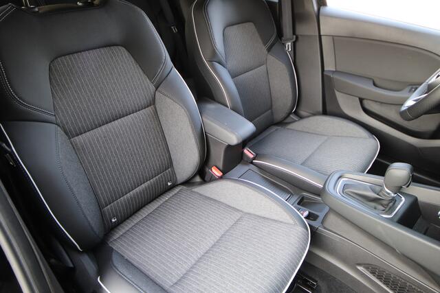 Mitsubishi COLT 1.6 HEV Intense+ Stuurwielverw, Adaptive Cruise