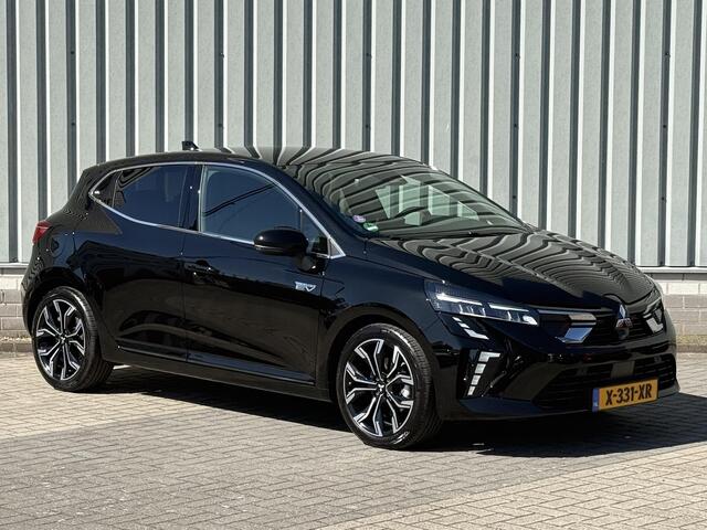 Mitsubishi COLT 1.6 HEV First Edition / Achteruitrijcamera / 17" Lichtmetaal / Navigatie / Dodehoekdetectie / Draadloze lader / Climate Control / Cruise Control /