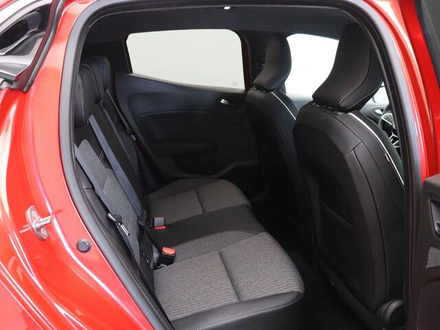 Mitsubishi COLT 1.6 HEV Instyle | Stoel en stuurverwarming | Bose audiosysteem | Apple Carplay/Android Auto | Cruise control |
