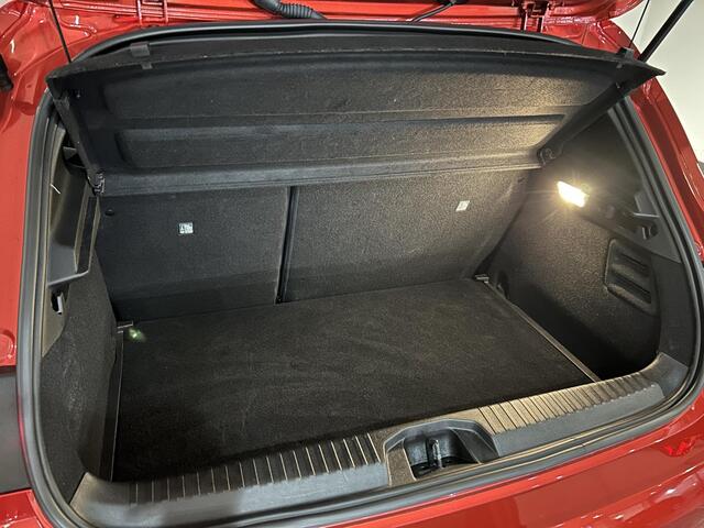 Mitsubishi COLT 1.0T MT Intense | All-Season banden | Achteruitrijcamera | Apple CarPlay / Android Auto | Climate Control