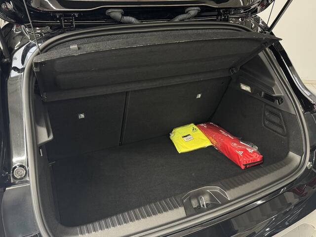 Mitsubishi COLT 1.0T MT First Edition | Navigatie | Stoel + stuurverwarming | Camera | Lichtmetalen velgen 17" | All-Season |