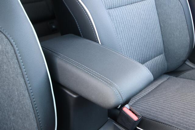 Mitsubishi COLT 1.0T MT Intense+ 17"LM-Velgen, Instaplijsten, Navigatie