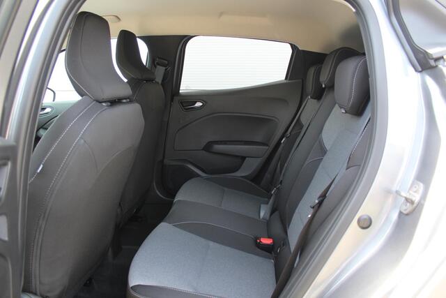 Mitsubishi COLT 1.6 HEV Intense / ¤3600,- Voordeel Op Nieuwprijs / Rijklaarprijs / Direct Leverbaar / 8 Jaar Fabrieksgarantie /