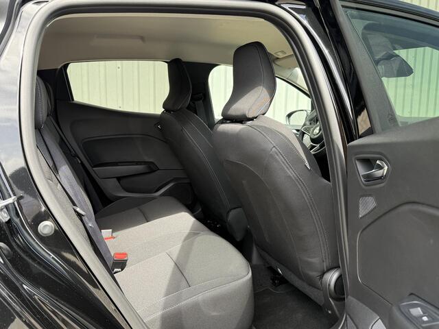 Mitsubishi COLT 1.6 HEV Intense / Achteruitrijcamera / Apple CarPlay/Android Auto / Draadloze telefoonlader / Origineel NL auto! / Full LED / Keyless / Climate Control /