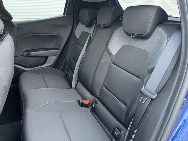 Mitsubishi COLT 1.6 HEV Intense / ¤4000,- Voordeel Op Nieuwprijs / Rijklaarprijs / Direct Leverbaar / 8 Jaar Fabrieksgarantie /