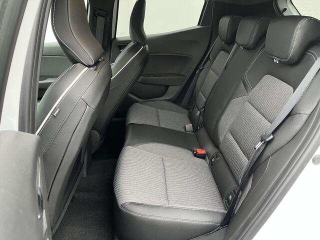 Mitsubishi COLT 1.6 HEV Intense+ / ¤4000,- Voordeel Op Nieuwprijs / Rijklaarprijs / Direct Leverbaar / 8 Jaar Fabrieksgarantie /