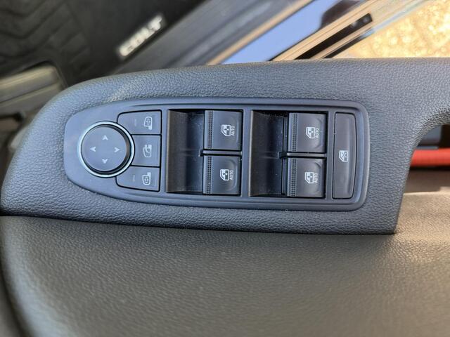 Mitsubishi COLT 1.6 HEV First Edition