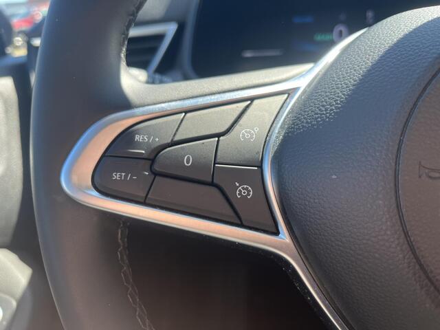 Mitsubishi COLT 1.6 HEV Intense / Apple Carplay&Android Auto / Cruise Control / 8 jaar fabrieksgarantie / Achteruitrijcamera / Lichtmetalen Velgen 16" / Volledig Digitaal Instrumentenpaneel / Lane Assist / Achteruitrij Camera / Parkeersensoren Voor&Achter /