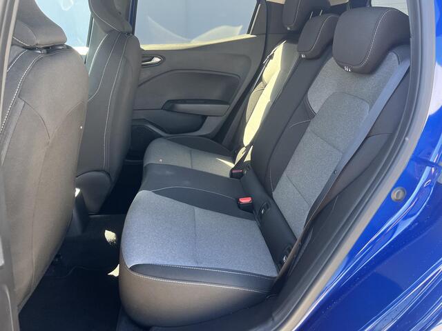 Mitsubishi COLT 1.6 HEV Intense / Apple Carplay&Android Auto / Cruise Control / 8 jaar fabrieksgarantie / Achteruitrijcamera / Lichtmetalen Velgen 16" / Volledig Digitaal Instrumentenpaneel / Lane Assist / Achteruitrij Camera / Parkeersensoren Voor&Achter /