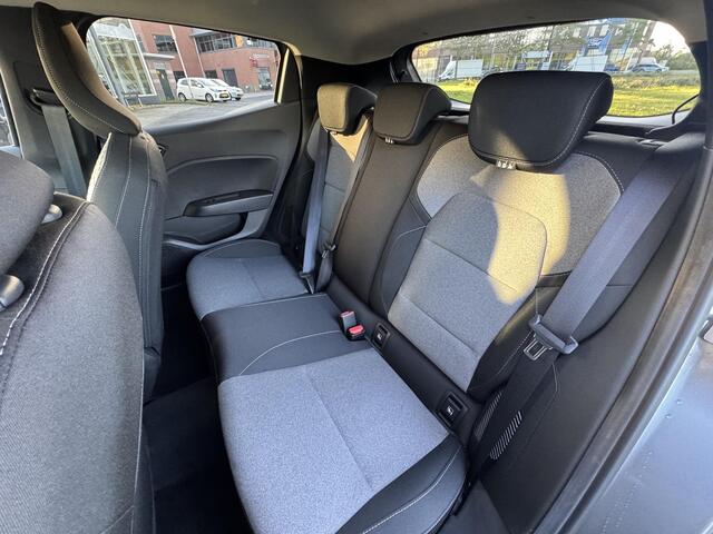 Mitsubishi COLT 1.6 HEV Intense Achteruitrijcamera, Parkeersensoren Rondom, Lichtmetalen Velgen, Climate Control, Enz...