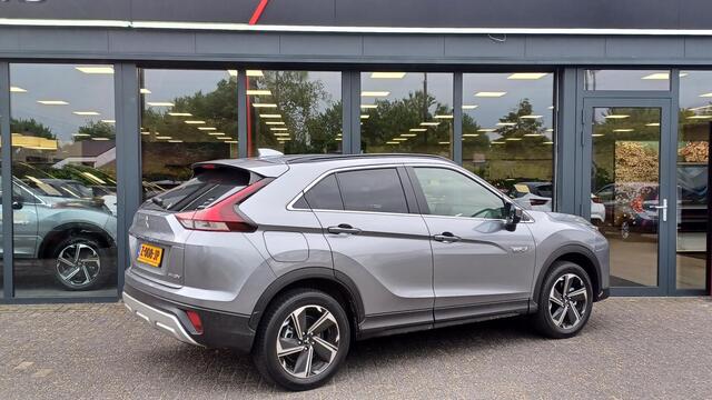 Mitsubishi ECLIPSE Cross 2.4 PHEV Intense+