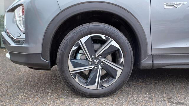 Mitsubishi ECLIPSE Cross 2.4 PHEV Intense+