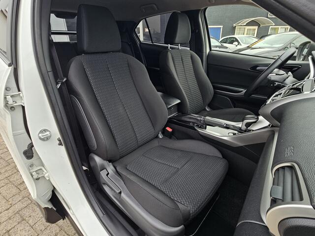 Mitsubishi ECLIPSE Cross 1.5 DI-T 4WD 163PK First Edition AUTOMAAT|CAMERA|CRUISE CONTROL|ECC/AIRCO|APPLE CARPLAY|18 INCH Maandag tot Vrijdag geopend van 09.00 tot 20.00 uur en Zaterdag van 09.00 tot 18.00 uur