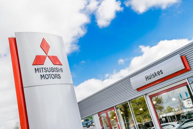 Mitsubishi ECLIPSE 2.4 PHEV Black ed.