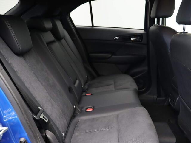 Mitsubishi ECLIPSE Cross 2.4 PHEV Black Edition | Adaptief cruise control | 360 graden camera | Stuur en stoelverwarming | DEMO voordeel |