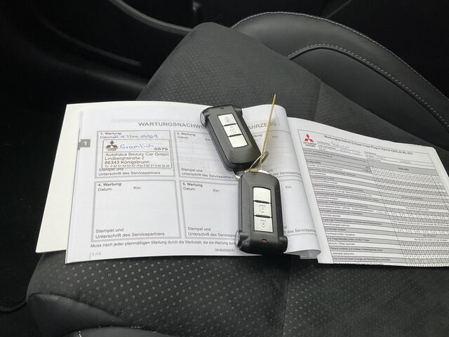 Mitsubishi ECLIPSE Cross 2.4 PHEV Intense+ Navi Camera Dab Leer deels Plug-in