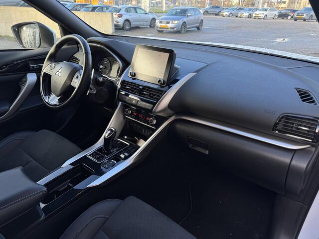 Mitsubishi ECLIPSE Cross 2.4 PHEV Intense+ staat in Hardenberg