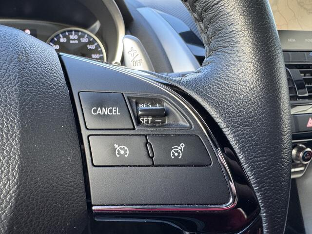 Mitsubishi ECLIPSE Cross 2.4 PHEV Intense+ staat in Hardenberg