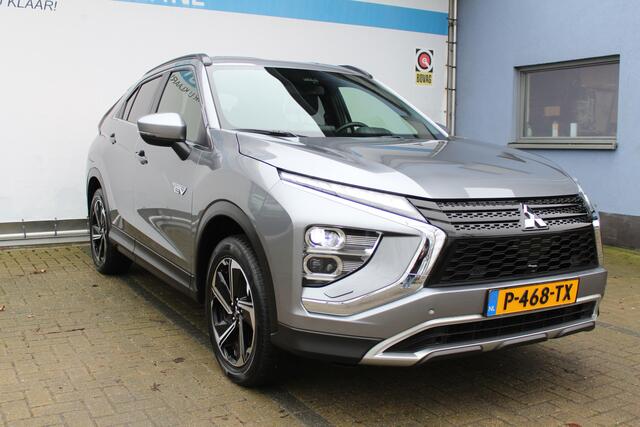 Mitsubishi ECLIPSE Cross 2.4 PHEV Intense+ | Incl. 12 maanden Garantie | Climate controle | Achteruitrijcamera | Stoelverwarming | Navigatie | Parkeersensoren V+A | Trekhaak | Bestuurdersstoel elektrisch verstelbaar | Keyless entry/start | Cruise controle | Lane assist | DA