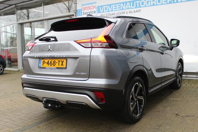 Mitsubishi ECLIPSE Cross 2.4 PHEV Intense+ | Incl. 12 maanden Garantie | Climate controle | Achteruitrijcamera | Stoelverwarming | Navigatie | Parkeersensoren V+A | Trekhaak | Bestuurdersstoel elektrisch verstelbaar | Keyless entry/start | Cruise controle | Lane assist | DA