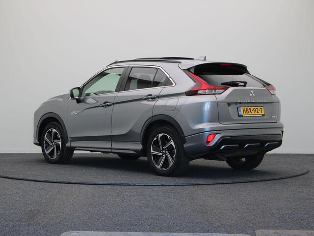 Mitsubishi ECLIPSE Cross 2.4 PHEV Instyle | 1500kg Trekvermogen | Schuif/Kantel Dak | Stoelverwarming Voor en Achter | Adaptieve Cruise Control |
