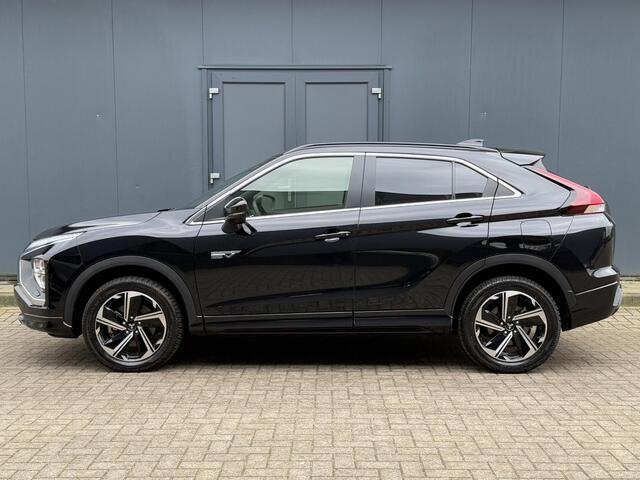 Mitsubishi ECLIPSE Cross 2.4 PHEV Executive 1500 KG Trekgewicht / Stuurwiel Verwarmbaar / Stoelverwarming / Apple Carplay / 360 Graden Camera / Adaptieve Cruise Control / Dode Hoek Detectie