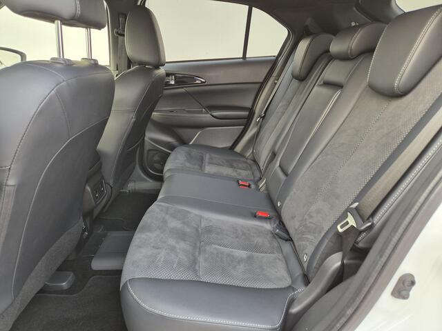 Mitsubishi ECLIPSE Cross 2.4 PHEV Executive / Adaptieve Cruise Control / 1500kg Trekgewicht / Stuur- en Stoelverwarming / Stand kachel / Apple Carplay Android Auto / Lichtmetalen wielen 18" /