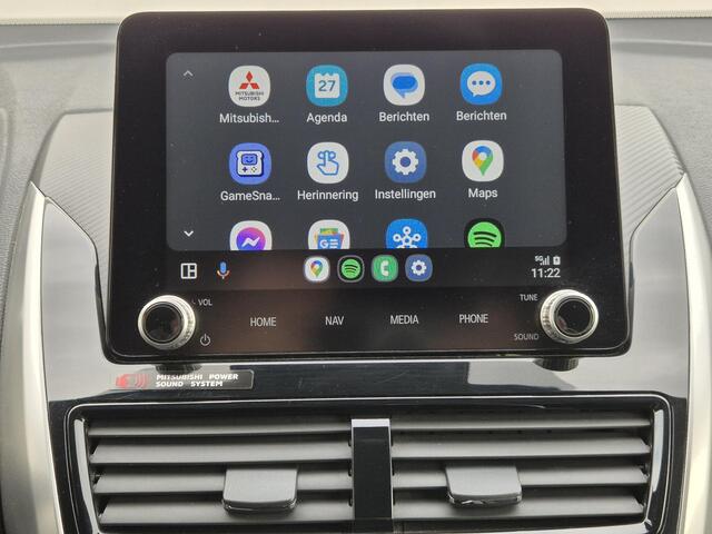 Mitsubishi ECLIPSE Cross 2.4 PHEV Prestige S-AWC 4WD Automaat / Trekgewicht 1500 Kg / Glazen schuif- en kanteldak / Adaptief cruise control / Stuur-, Stoelverwarming / Navigatie / Achteruitrijcamera /