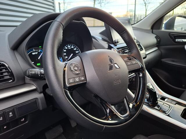 Mitsubishi ECLIPSE Cross 2.4 Intense Plug in Hybrid Dealer O.H. PHEV | Apple Carplay | Camera | Climate Control | Stoelverwarming | Cruise Control | L.M. 18" | DAB |