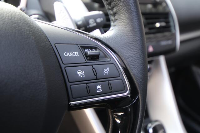 Mitsubishi ECLIPSE Cross 2.4 PHEV Instyle Pano, Leder