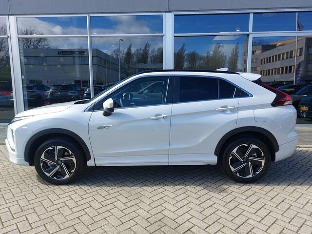 Mitsubishi ECLIPSE Cross 2.4 PHEV Instyle VAN ¤ 49.140,- VOOR ¤ 40.930,-