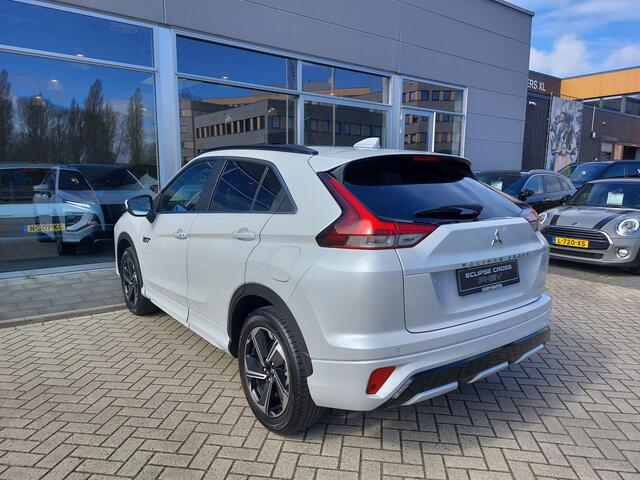 Mitsubishi ECLIPSE Cross 2.4 PHEV Instyle VAN ¤ 49.140,- VOOR ¤ 40.930,-