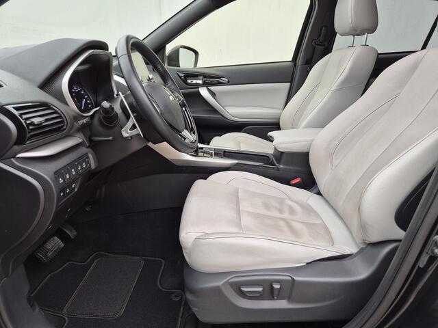 Mitsubishi ECLIPSE Cross 2.4 PHEV Instyle Automaat / HUD / Trekgewicht 1500 kg / Stuur-, en stoelverwarming / Glazen schuif- en kanteldak / Adaptief cruise control / Rondomzicht camera /