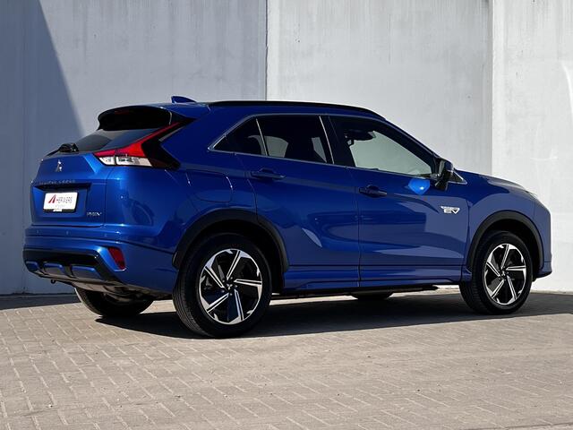 Mitsubishi ECLIPSE Cross 2.4 PHEV Executive Automaat Trekgewicht 1.500 kg / Navigatie / Stuur-, stoel- en achterbankverwarming / Adapt. CC / Apple Carplay Android /