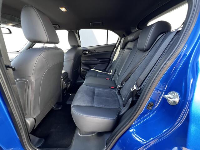 Mitsubishi ECLIPSE Cross 2.4 PHEV Executive Automaat Trekgewicht 1.500 kg / Navigatie / Stuur-, stoel- en achterbankverwarming / Adapt. CC / Apple Carplay Android /
