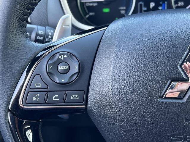 Mitsubishi ECLIPSE Cross 2.4 PHEV Executive Automaat Trekgewicht 1.500 kg / Navigatie / Stuur-, stoel- en achterbankverwarming / Adapt. CC / Apple Carplay Android /