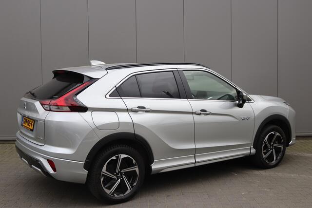 Mitsubishi ECLIPSE Cross 2.4 PHEV Intense + Sport-pack/Navigatie/Winter-Pack/Camera/Adaptive-Cruise