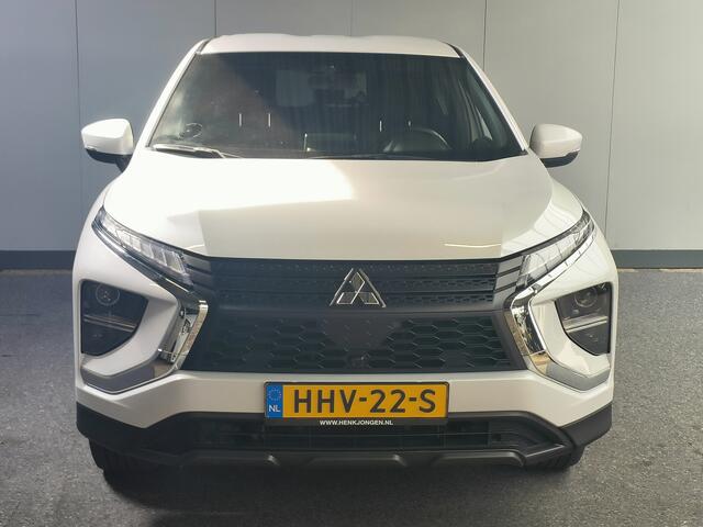 Mitsubishi ECLIPSE Cross 2.4 PHEV Intense uit 2022 Rijklaar + 12 maanden Bovag-garantie Henk Jongen Auto's in Helmond, al 50 jaar service zoals 't hoort!